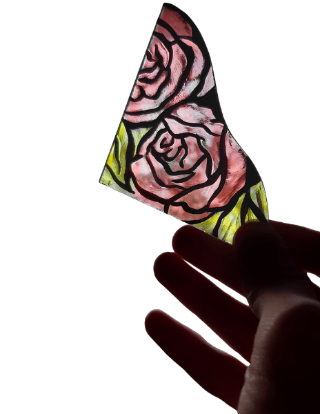 Chartres roses 1 e1777983122523 | Vitrail d'Orée, Atelier de création et de restauration de vitraux à Bruxelles.